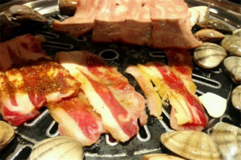 嘉力德自助炭火烤肉