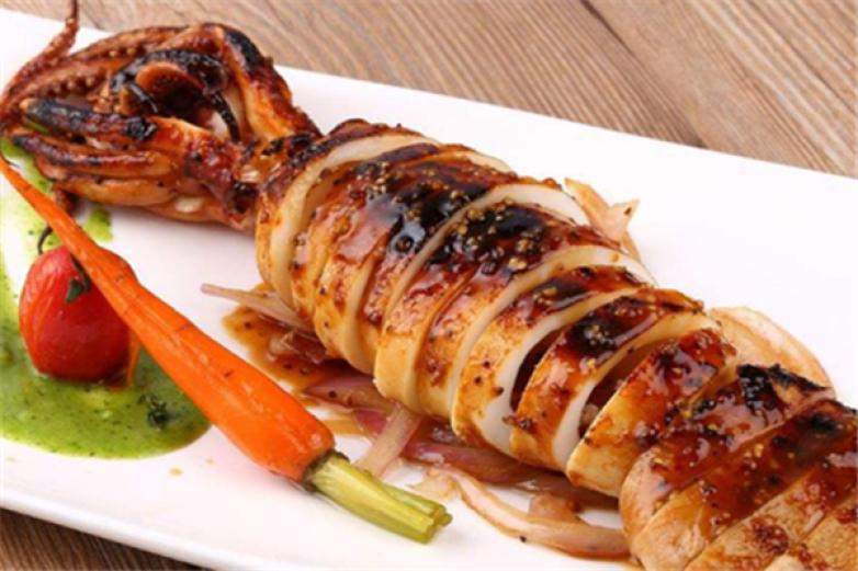 魷魚(yú)樂(lè)轟炸大魷魚(yú)