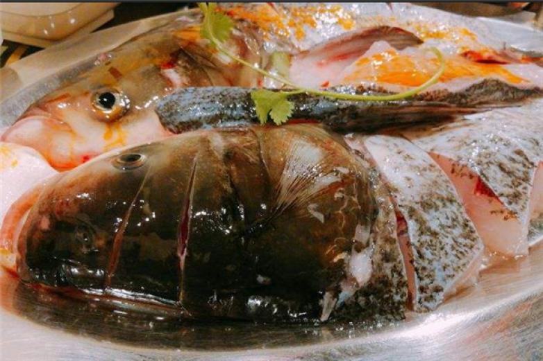 花鰱記魚火鍋