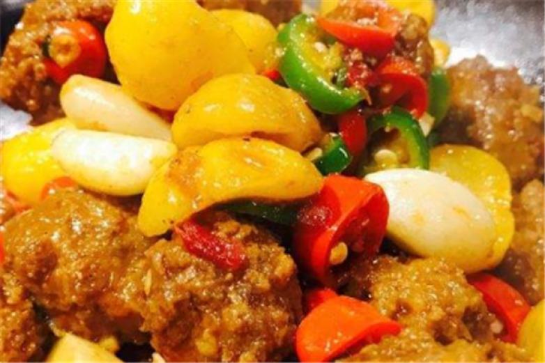 缽缽當(dāng)?shù)朗侊?/></p><p>缽缽當(dāng)?shù)朗侊埣用?，店面裝修風(fēng)格夠時(shí)尚，食客們紛紛稱贊不已，進(jìn)店消費(fèi)十分自然，缽缽當(dāng)?shù)朗侊?，遵循健康美味的原則，國(guó)內(nèi)中式自選快餐踏上正規(guī)化發(fā)展的道路，前途不可限量!</p>
                </div>
                <div   id=