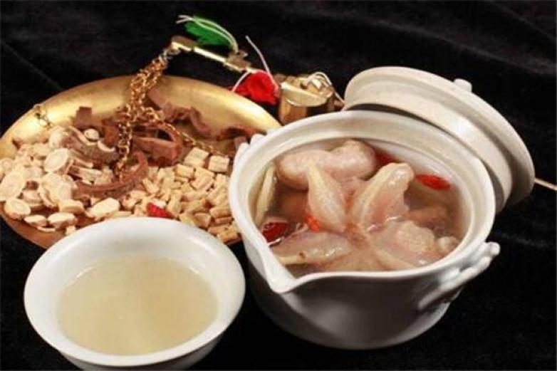 柳小顏燉湯