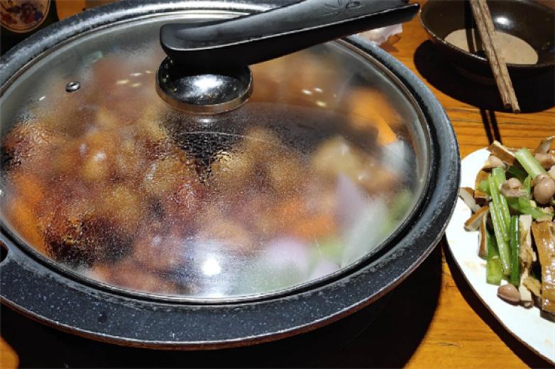 柒零鐵鍋