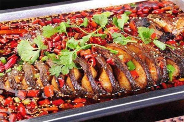 魚(yú)見(jiàn)你碟爐烤魚(yú)