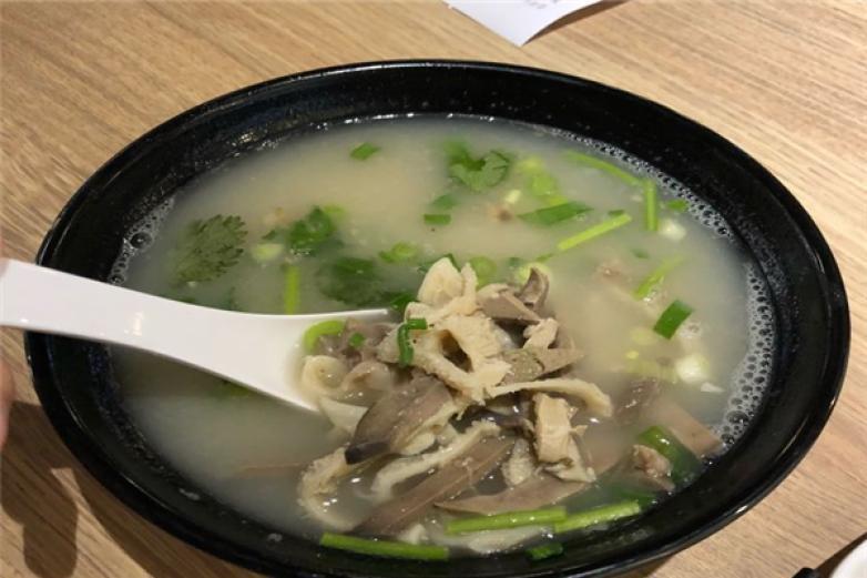老班長(zhǎng)手工灌湯包