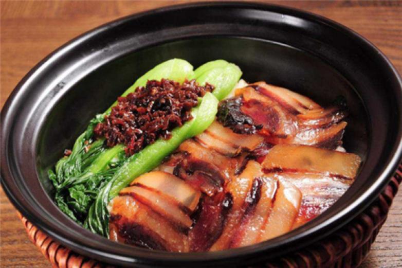 明記煲仔飯