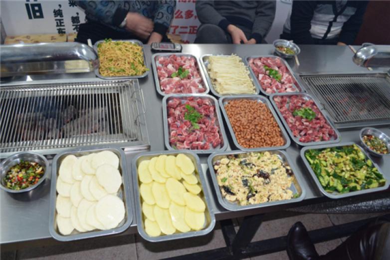 聚十三地攤烤肉
