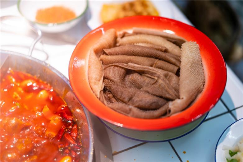 兩個(gè)慶火鍋