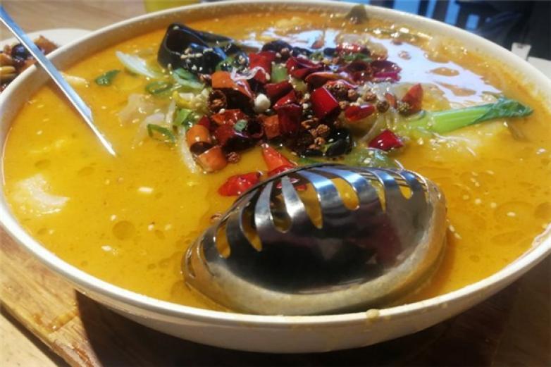 椒椒小魚(yú)酸菜魚(yú)