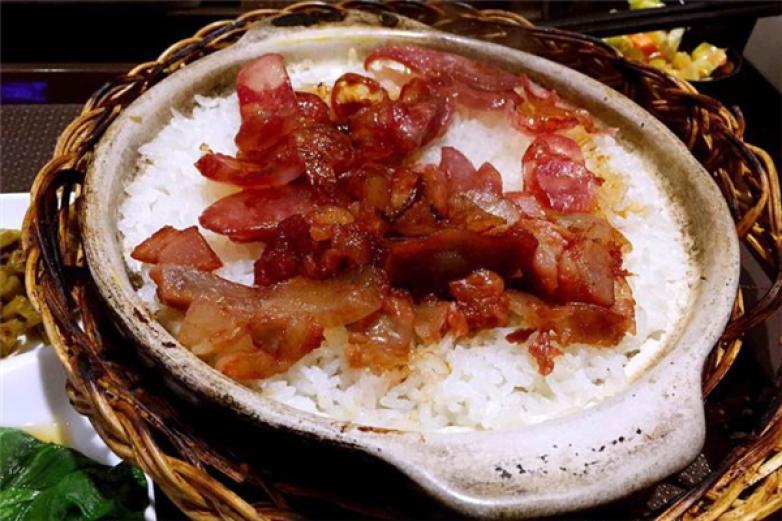 川佬坎煲仔飯