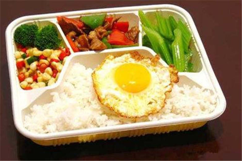 麥飯?zhí)?/></p><p>行業(yè)規(guī)模不斷擴(kuò)大，經(jīng)營領(lǐng)域不斷拓寬，服務(wù)方式日趨豐富，使我國餐飲市場更趨繁榮興旺，成為行業(yè)快速發(fā)展和保持較高增長勢頭的重要力量</p><p>連鎖經(jīng)營加快發(fā)展</p><p>麥飯?zhí)每觳鸵云湄S富的實(shí)踐經(jīng)驗(yàn)，食品研制自有工藝，協(xié)調(diào)規(guī)范的運(yùn)營管理理念，不斷滿足市場的需求</p><p>為消費(fèi)者提供營養(yǎng)、健康、美味的食品，滿足每一位加盟商與消費(fèi)者的需求，增強(qiáng)麥飯?zhí)每觳偷钠放菩蜗蠹凹用说甑氖袌龈偁幜?/p><p>麥飯?zhí)每觳褪潜本湼５虏惋嫻芾碛邢薰酒煜碌钠放浦?，麥飯?zhí)每觳统闪⒁詠?，一直以“誠心品質(zhì)，健康美食”作為企業(yè)的核心理念，麥飯?zhí)每觳鸵試?yán)格的規(guī)范化標(biāo)準(zhǔn)要求自己為消費(fèi)者提供優(yōu)質(zhì)的食品和服務(wù)，得到廣大消費(fèi)者的認(rèn)可與支持</p><p>經(jīng)過三年來的努力，麥飯?zhí)每觳弯N售額每年保持高速增長，截至2012年底，在全國開設(shè)了35家麥飯?zhí)眠B鎖餐廳</p><p>麥飯?zhí)每觳驼\心品質(zhì)，健康美食</p><p>麥飯?zhí)每觳鸵哉嬲\的心來實(shí)現(xiàn)高標(biāo)準(zhǔn)的衛(wèi)生，以真誠的心來食品的質(zhì)量，以真誠的心來考慮顧客的健康</p><p>麥飯?zhí)每觳徒o予顧客親人般的關(guān)懷</p><p>以親人式的心不耐其煩的問候、解答，以親人式的心熱情周到的幫助、提點(diǎn)，以親人式的心時(shí)刻保持著微笑</p><p></p>
                </div>
                <div   id=