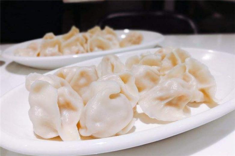 賽鮮生海膽水餃