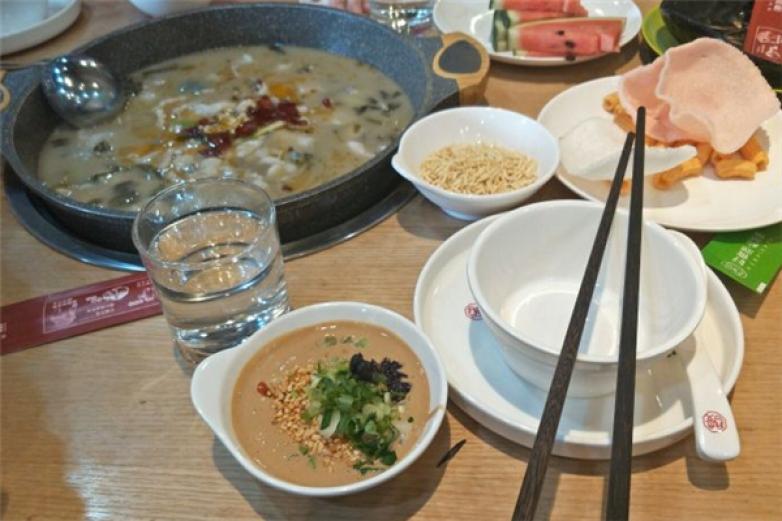 好食源酸菜魚