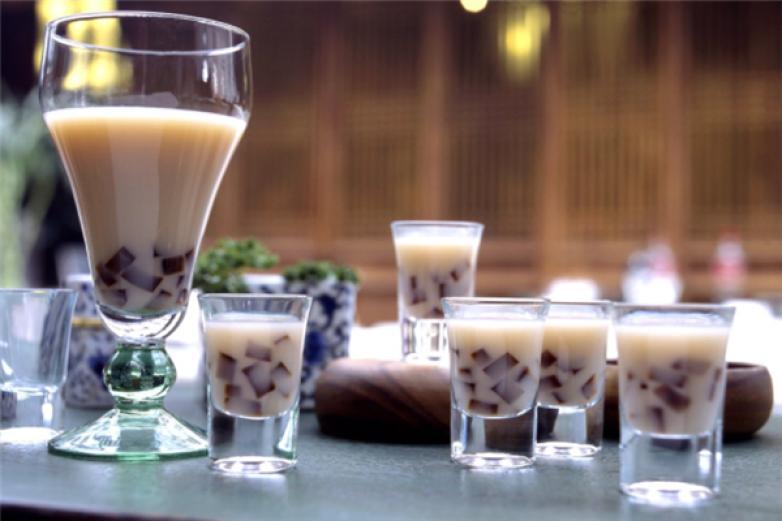 紅色巴士奶茶