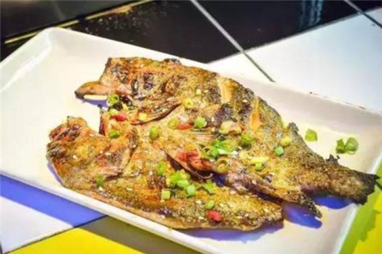 潞久烤臭鱖魚