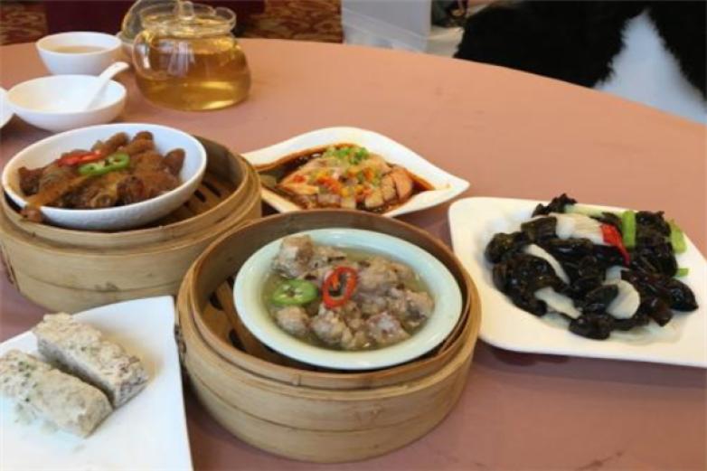 潮府館
