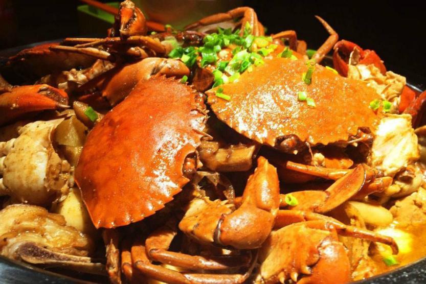 多嘴肉蟹煲