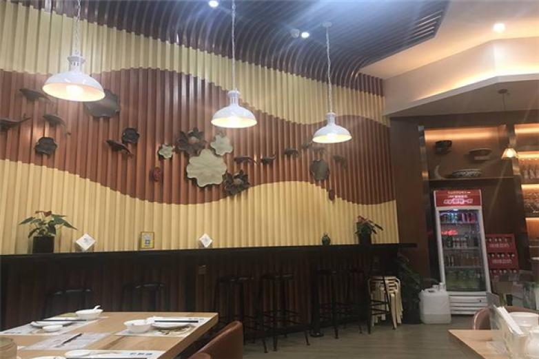 嗲記湯包館