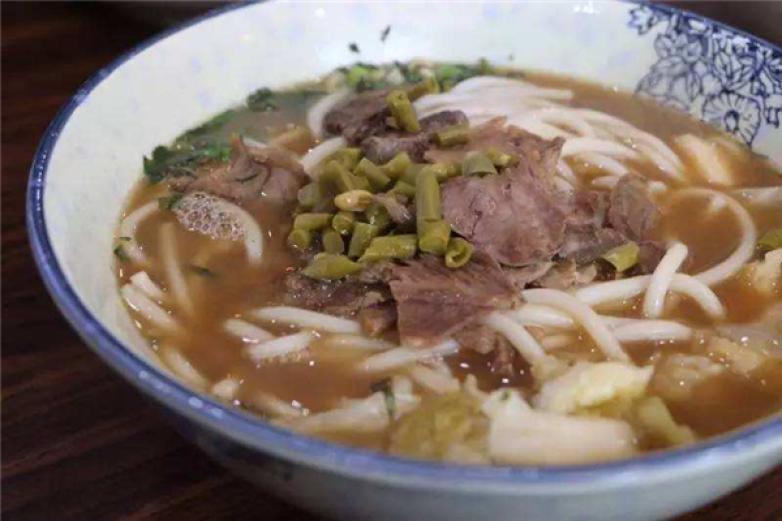 梁小擔牛肉粉