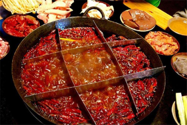 重慶千廝門(mén)碼頭火鍋