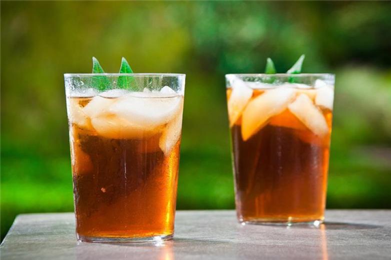 輕松飲奶茶