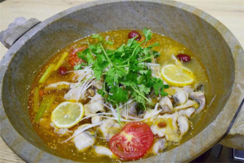 醉石軒石鍋魚(yú)