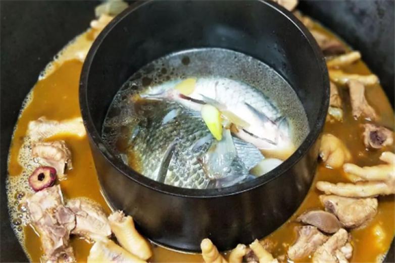 鍋中鍋鐵鍋燉