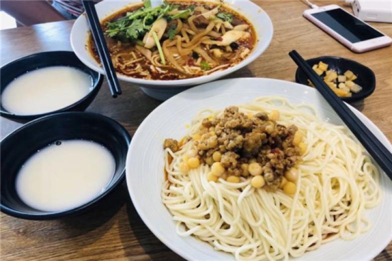 太白巖面館