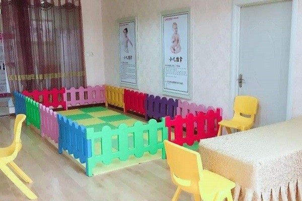 功夫手三分鐘小兒推拿加盟