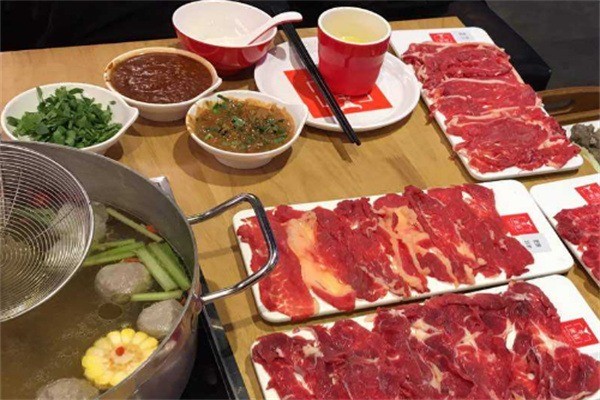一牛當(dāng)鮮潮汕牛肉打邊爐火鍋加盟