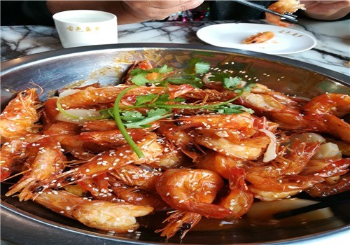 豬肚雞香辣蝦石鍋魚加盟