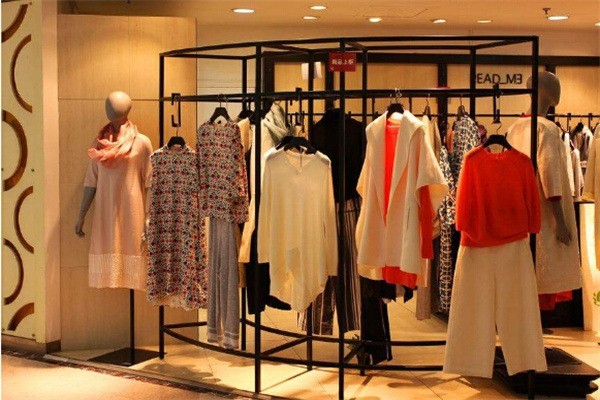 依黛天嬌服飾加盟