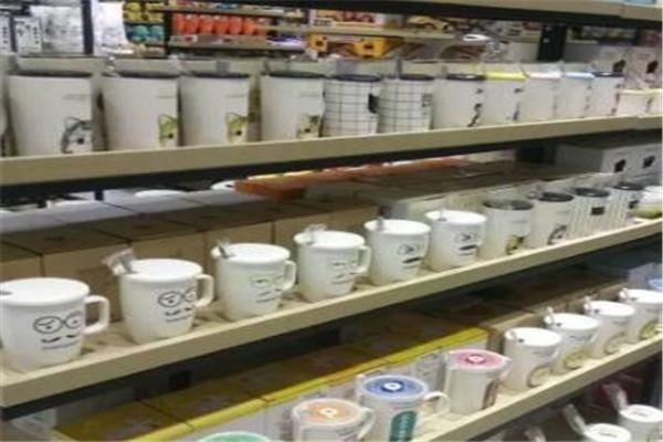 生活無(wú)憂10元店加盟