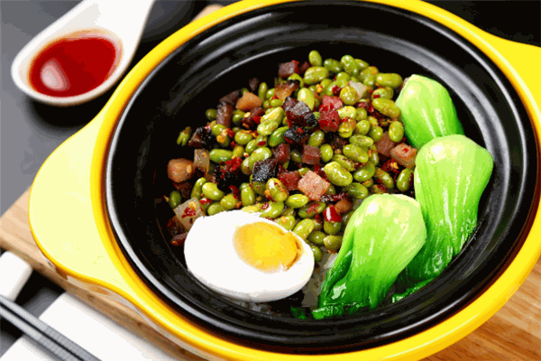 百味香煲仔飯加盟