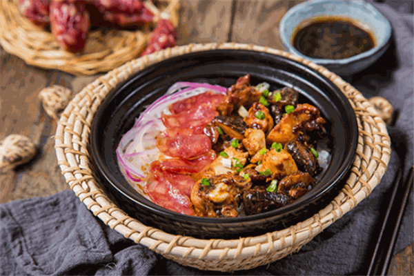 百味香煲仔飯加盟