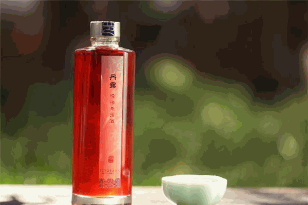 丹露香酒業(yè)加盟