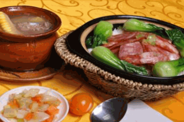 萬萊新煲仔飯加盟