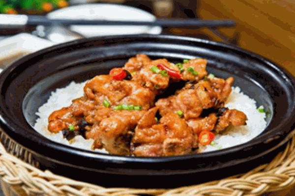 萬萊新煲仔飯加盟
