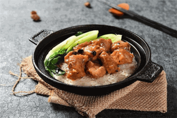 玉嘉煲仔飯加盟