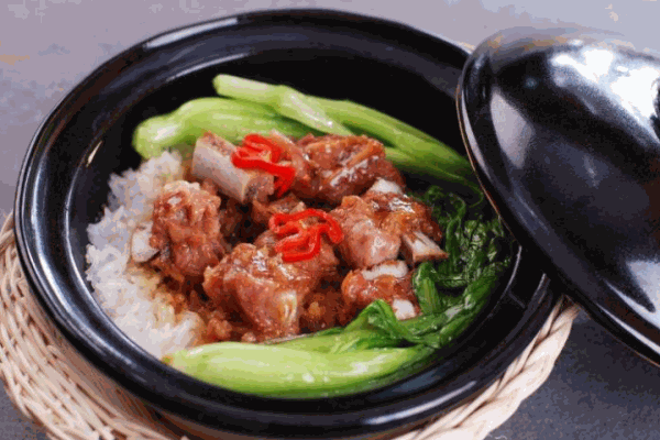老二煲仔飯加盟