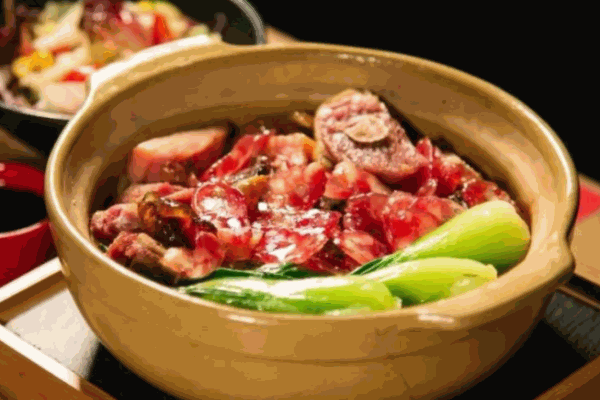 獨領(lǐng)煲仔飯加盟