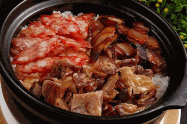 鄰鄰香煲仔飯加盟