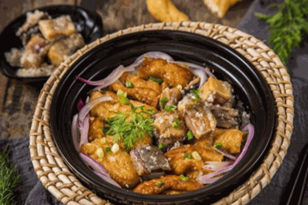 勤快熊煲仔飯加盟