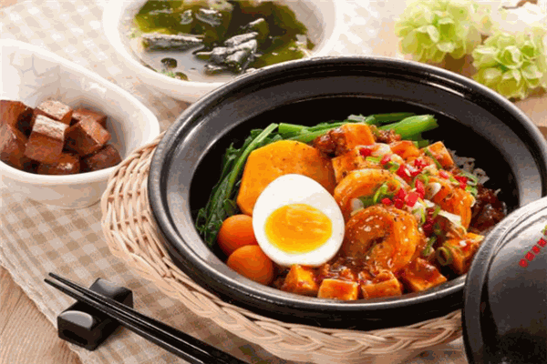 美宜登煲仔飯加盟