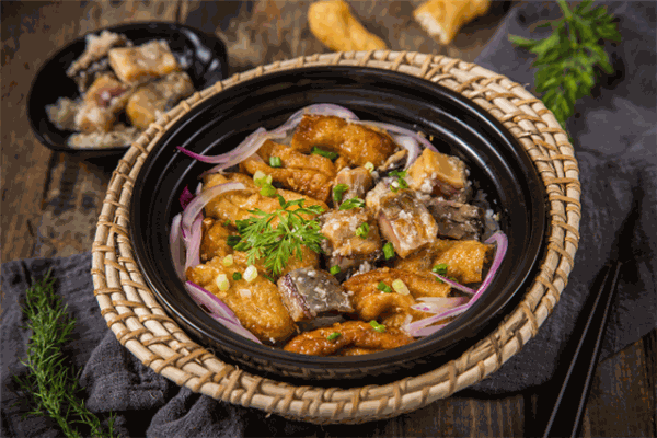 美宜登煲仔飯加盟