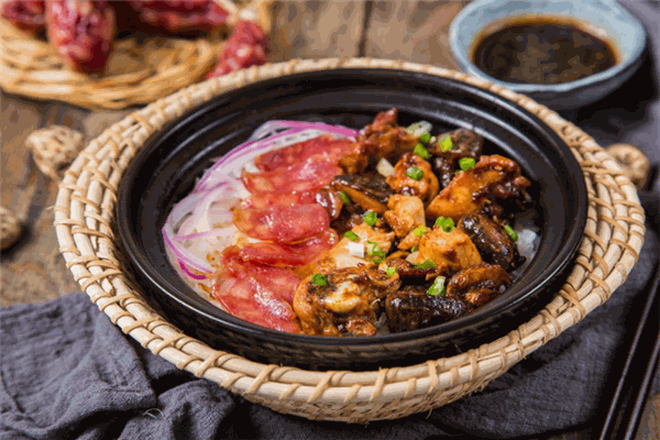 姐妹煲仔飯加盟