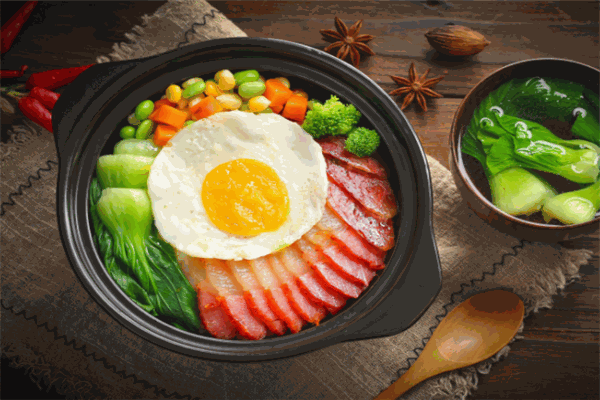 小楊煲仔飯加盟