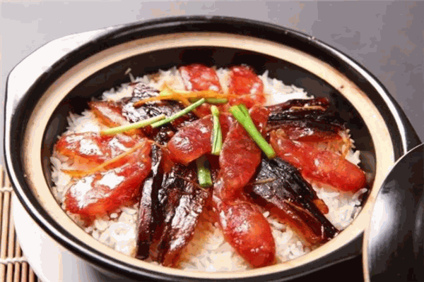 小楊煲仔飯加盟