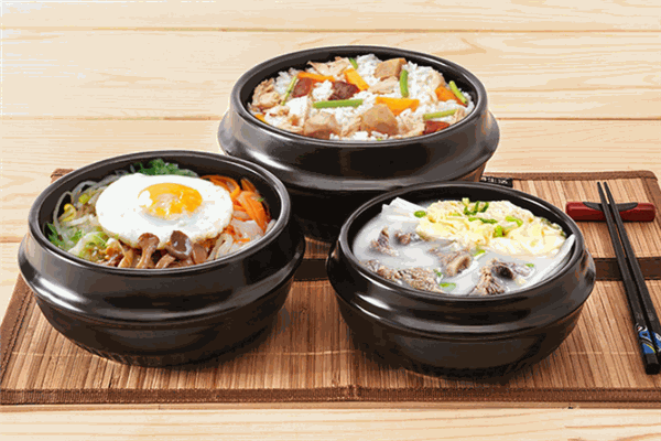 多客煲仔飯加盟