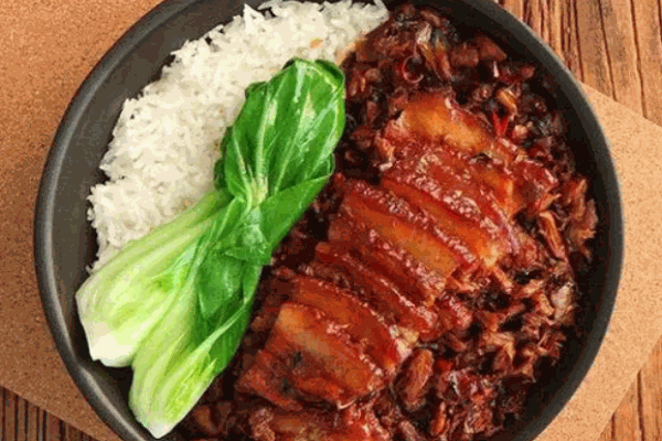 華哥煲仔飯加盟