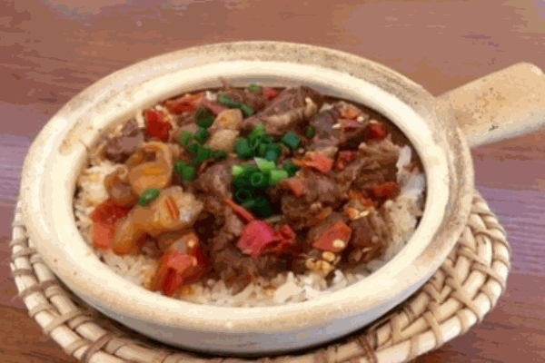 丁記煲仔飯加盟